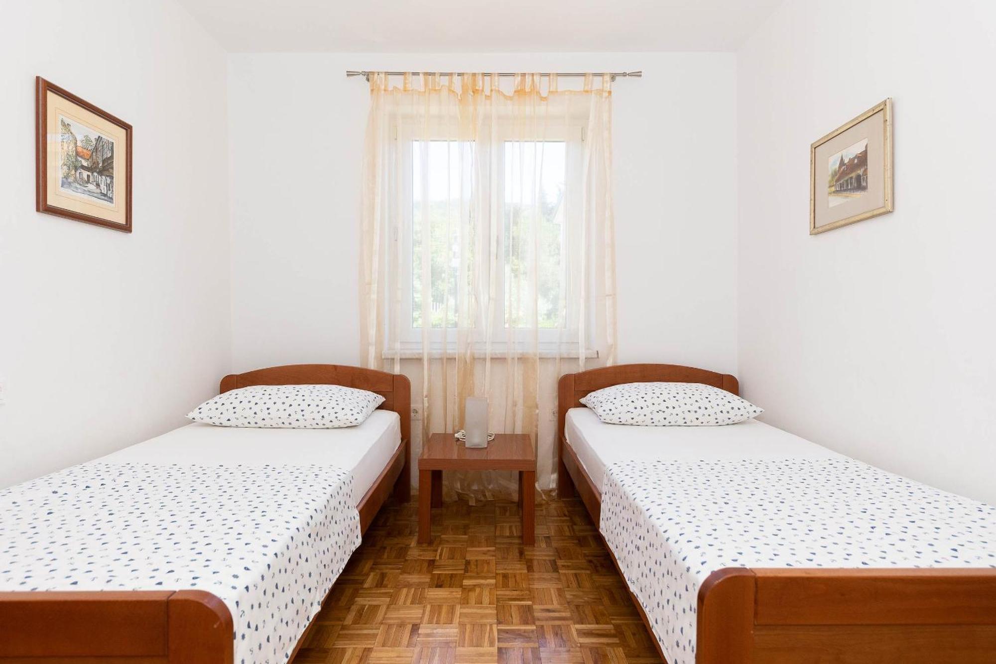Apartments Nada Selce Rum bild